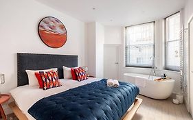 Chelsea Posh Apartment